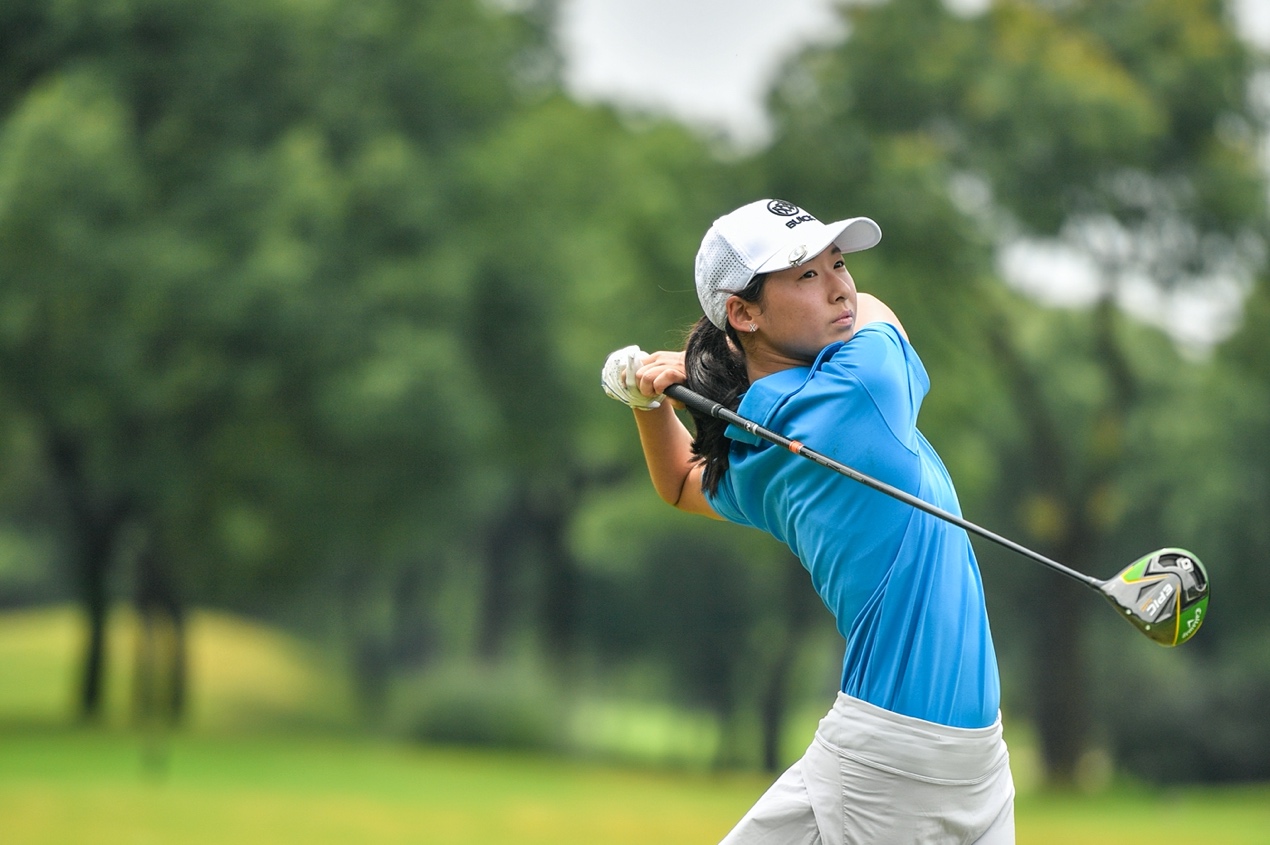 全國(guó)高考的第一天青少年高爾夫江蘇站 潘子憶樓子欣分獲男女組冠軍